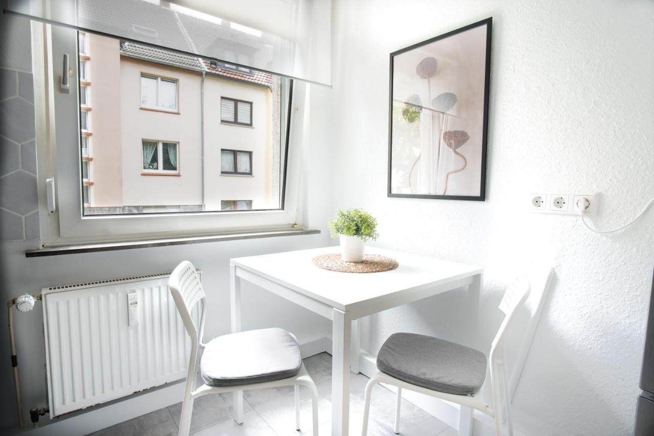 Homefy Bright And Cozy Holiday Apartment - Washer & Dryer - Free Parking เอสเซน ภายนอก รูปภาพ